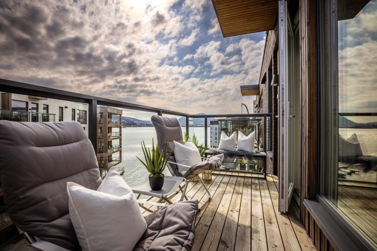 New Penthouse Apartment With Sea View In Bergen Centrum Bagian luar foto